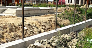 Фундамент под забор заказать в Острогожске - заливка фундамента для забора | от 1558 за п.м.